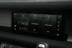 2023 Land Rover Defender 110 D300 SE