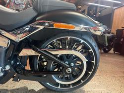 2023 Harley-Davidson Breakout 117 (FXBR) Softail Black