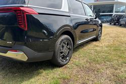 2025 Kia Carnival GT-Line HEV