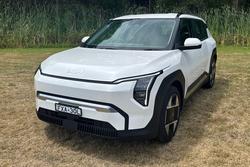 2025 Kia EV3 Earth Long Range SV MY25 Snow White Pearl (SWP)