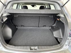 2024 Mitsubishi ASX ES