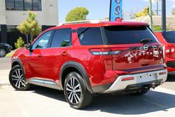 2025 Nissan Pathfinder Ti-L