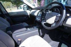 2017 Land Rover Discovery TD6 SE