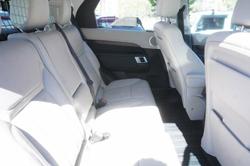 2017 Land Rover Discovery TD6 SE