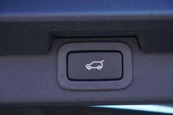 2017 Land Rover Discovery TD6 SE