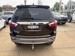 2017 Isuzu MU-X LS-T