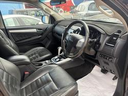 2017 Isuzu MU-X LS-T