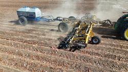 0 SERAFIN ULTISOW STPL ROW CROP SINGLE DISC SEEDER YELLOW