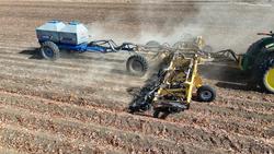 0 SERAFIN ULTISOW STPL ROW CROP SINGLE DISC SEEDER YELLOW