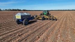 0 SERAFIN ULTISOW STPL ROW CROP SINGLE DISC SEEDER YELLOW