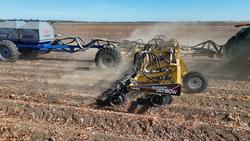 0 SERAFIN ULTISOW STPL ROW CROP SINGLE DISC SEEDER YELLOW