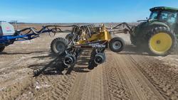 0 SERAFIN ULTISOW STPL ROW CROP SINGLE DISC SEEDER YELLOW