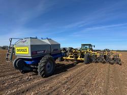 0 SERAFIN ULTISOW STPL ROW CROP SINGLE DISC SEEDER YELLOW
