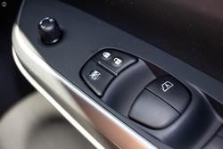 2025 Nissan Navara SL