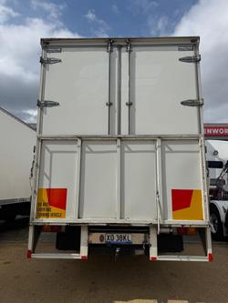 2022 mitsuishi Fuso 12/27 12/14/27