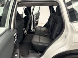 2024 Mitsubishi Outlander ES