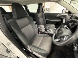 2024 Mitsubishi Outlander ES