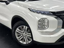 2024 Mitsubishi Outlander ES