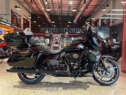 Harley-Davidson Street Glide Ultra 117 (flhxu)