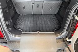 2023 Land Rover Defender 110 D300 SE