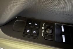 2023 Land Rover Defender 110 D300 SE