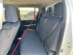 2021 Toyota Hilux HILUX 4x4 2.8L DSL D/C/C 6AT SR 2L71010 001