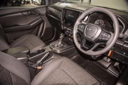 2025 Isuzu D-MAX X-RIDER