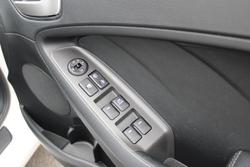 2017 Kia Cerato S YD MY17 Clear White