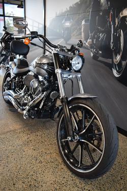 2015 HARLEY-DAVIDSON FXSB SOFTAIL BREAKOUT