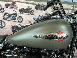 2018 Harley-davidson FLSL SOFTAIL SLIM Industrial Gray Denim