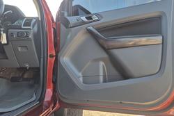 2015 Ford Everest Trend