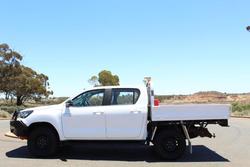 2023 Toyota Hilux SR