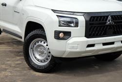 2025 Mitsubishi Triton GLX