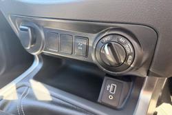 2020 Nissan Navara ST D23 Series 4 4X4 Dual Range Polar White