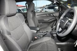 2025 Isuzu D-MAX X-RIDER