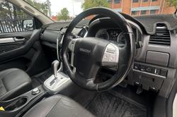 2017 Isuzu MU-X LS-T