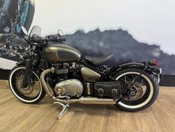 2018 Triumph BONNEVILLE BOBBER GREY