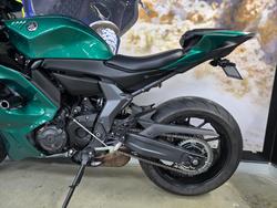2023 Yamaha YZF-R7LA GREEN