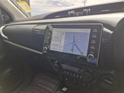 2025 Toyota Hilux SR5 48V