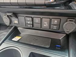 2025 Toyota Hilux SR5 48V