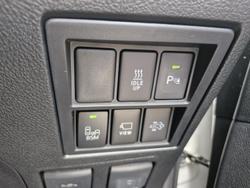 2025 Toyota Hilux SR5 48V