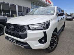 2025 Toyota Hilux SR5 48V