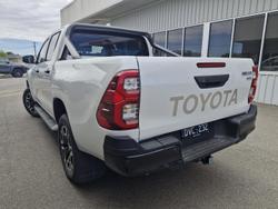 2025 Toyota Hilux SR5 48V