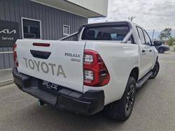 2025 Toyota Hilux SR5 48V