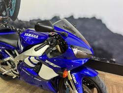 2001 Yamaha YZF-R1 BLUE