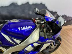 2001 Yamaha YZF-R1 BLUE