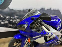 2001 Yamaha YZF-R1 BLUE
