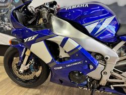 2001 Yamaha YZF-R1 BLUE