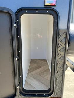 2025 Olympic Javelin X8 21'