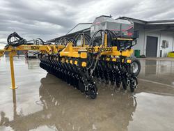 0 SERAFIN ULTISOW NARROW FOLD SINGLE DISC SEEDER NEW YELLOW